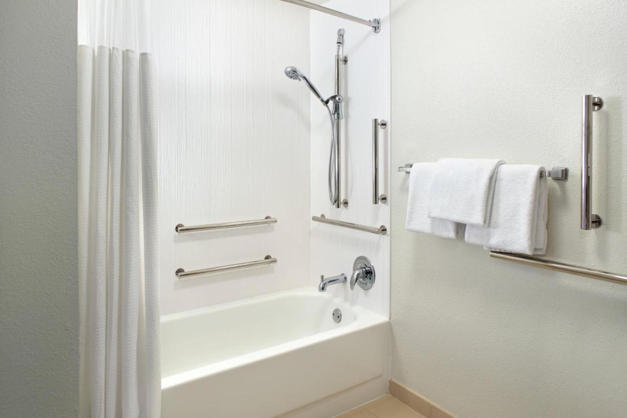  | Courtyard by Marriott Greensboro