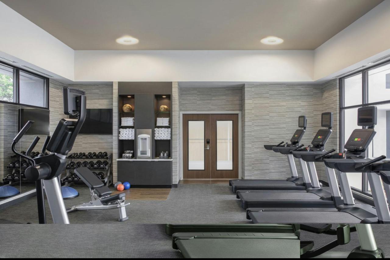 | Courtyard by Marriott Greensboro