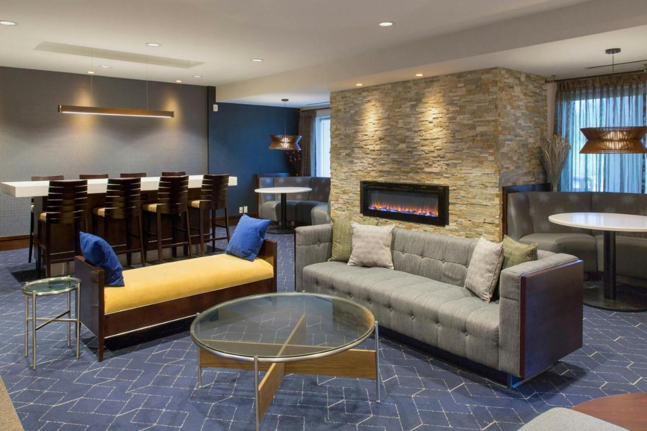 | Courtyard by Marriott Buffalo Amherst/University
