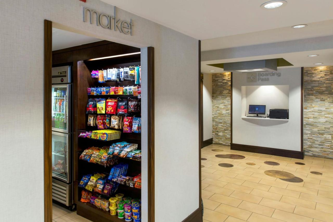 | Courtyard by Marriott Buffalo Amherst/University