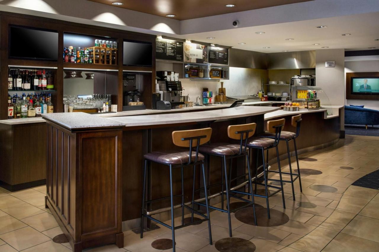 | Courtyard by Marriott Buffalo Amherst/University