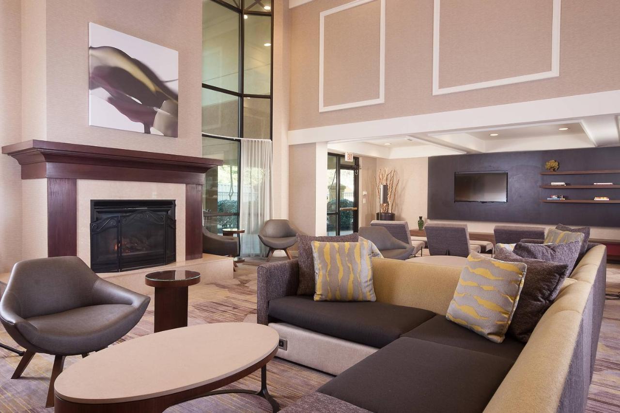 | Courtyard Greenville-Spartanburg Airport