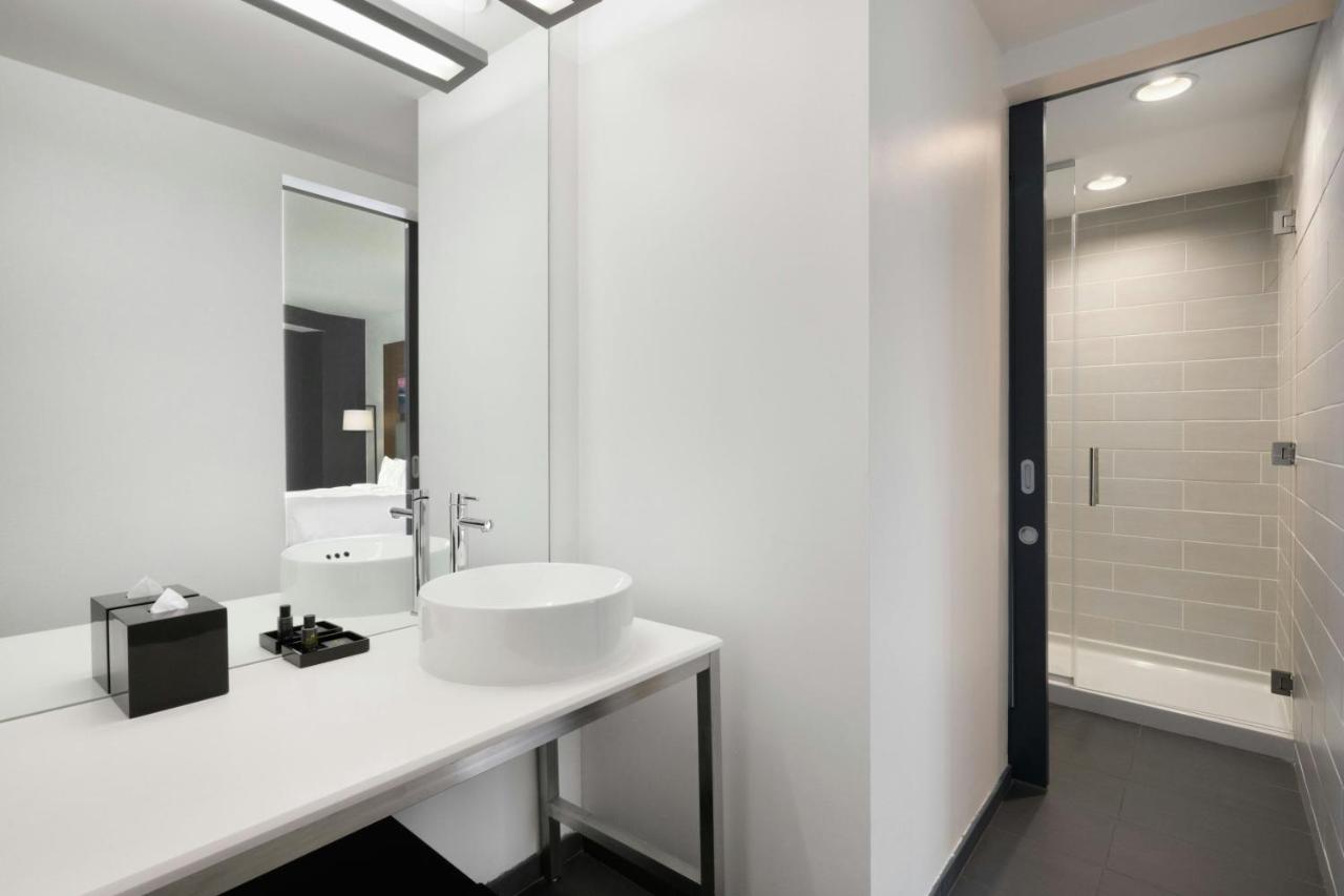 | Aloft Greenville Downtown