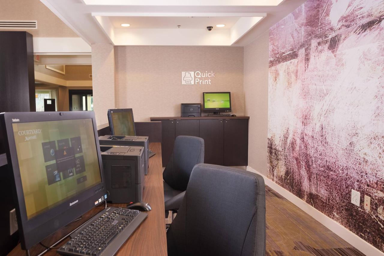 | Courtyard Greenville-Spartanburg Airport