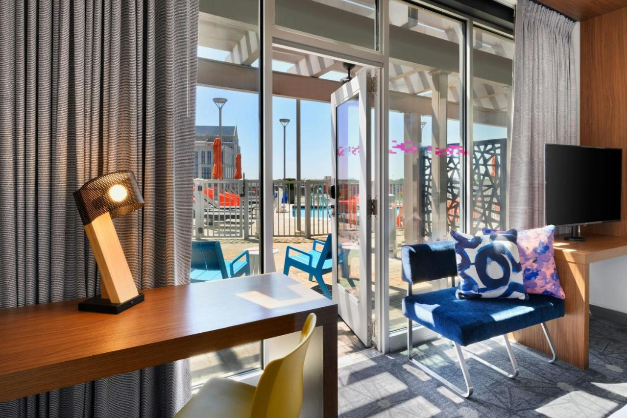 | Aloft Greenville Downtown