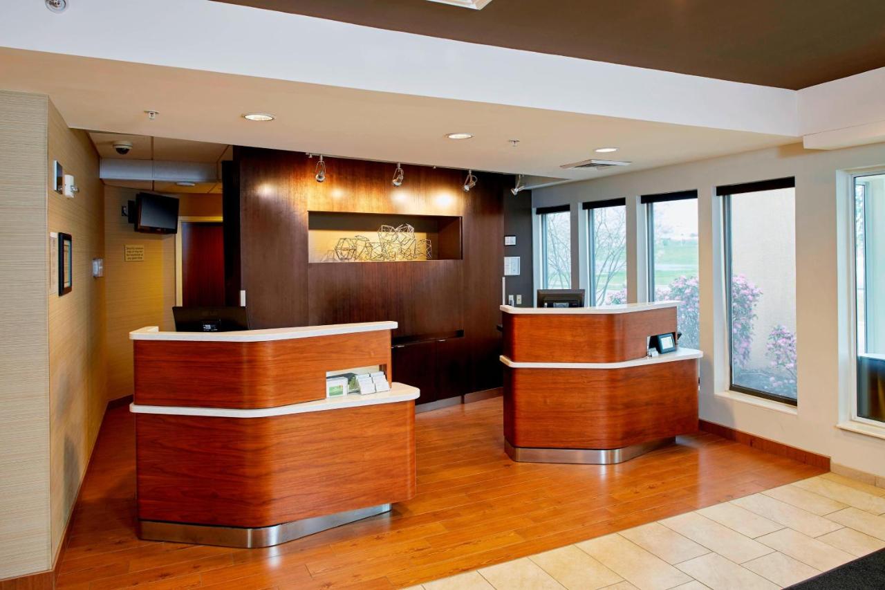 | Courtyard by Marriott Lansing
