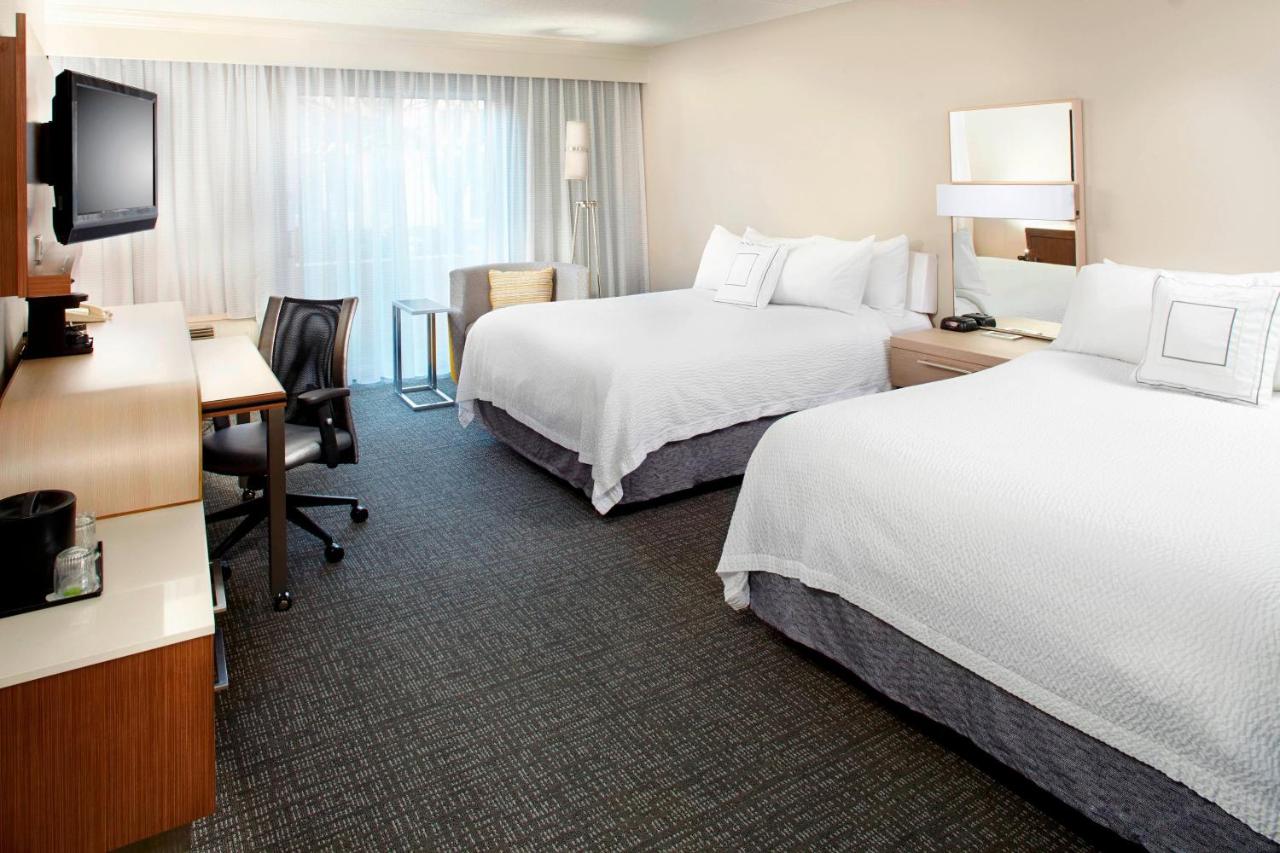 | Courtyard by Marriott Lansing
