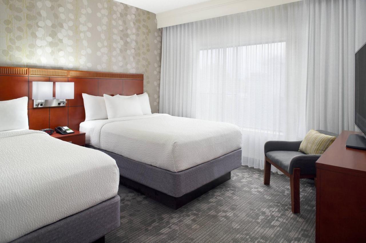 | Courtyard Greenville Haywood Mall
