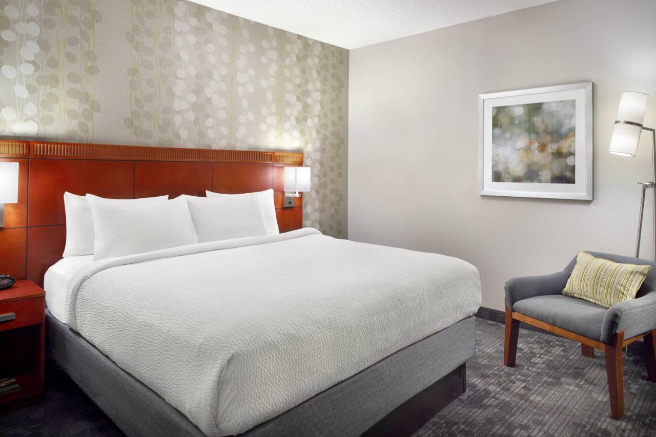 | Courtyard Greenville Haywood Mall