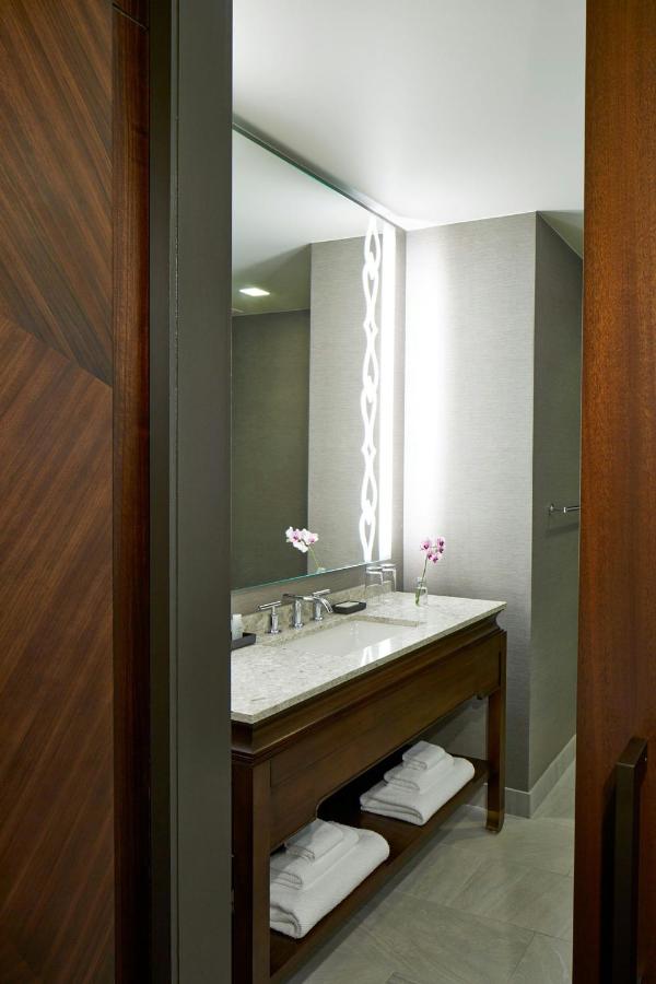 Corner King, Guest room, 1 King, Corner room at Renaissance Dallas at Plano Legacy West Hotel