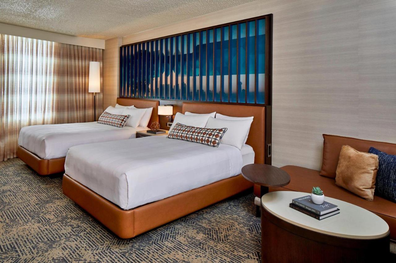| Renaissance Dallas Hotel
