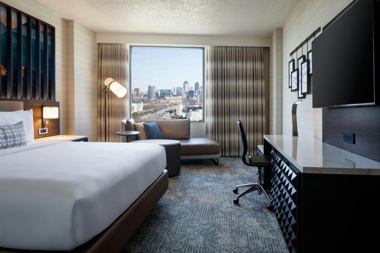 King Room - Club Level at Renaissance Dallas Hotel