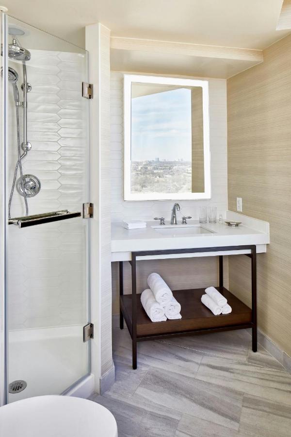 | Renaissance Dallas Hotel