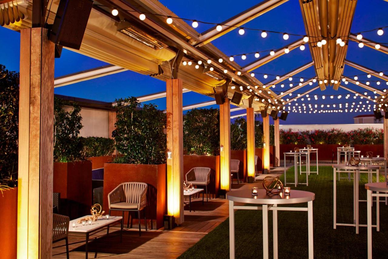 | Renaissance Dallas Hotel