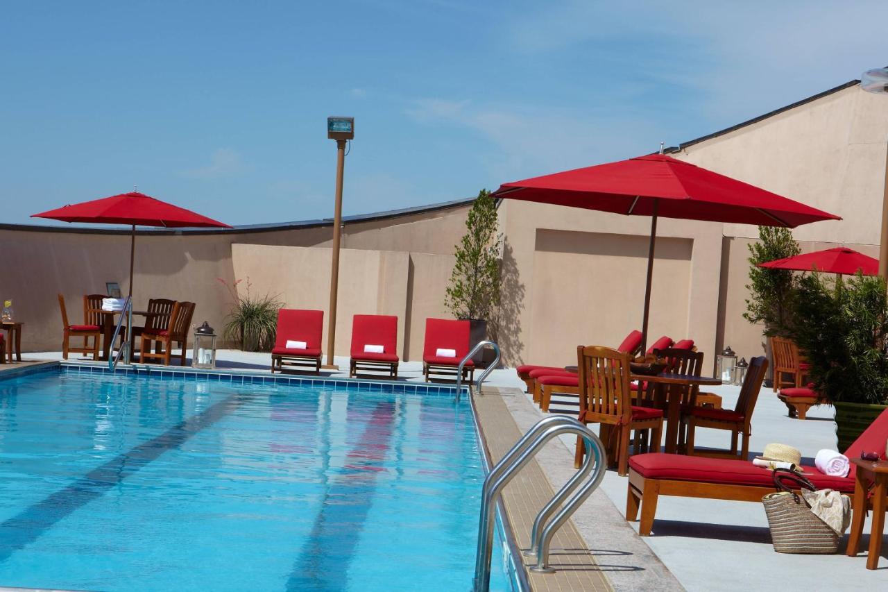 | Renaissance Dallas Hotel