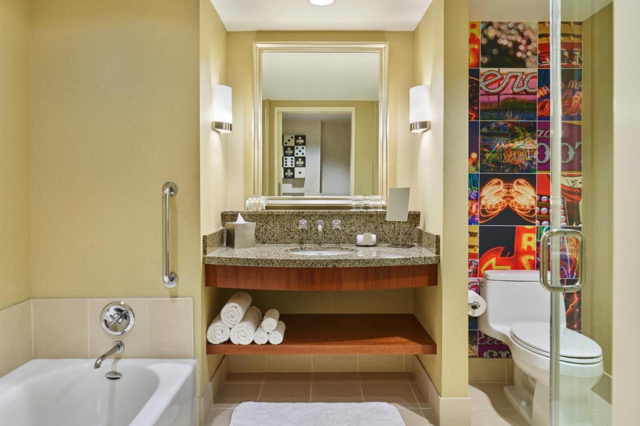 | Renaissance Las Vegas Hotel