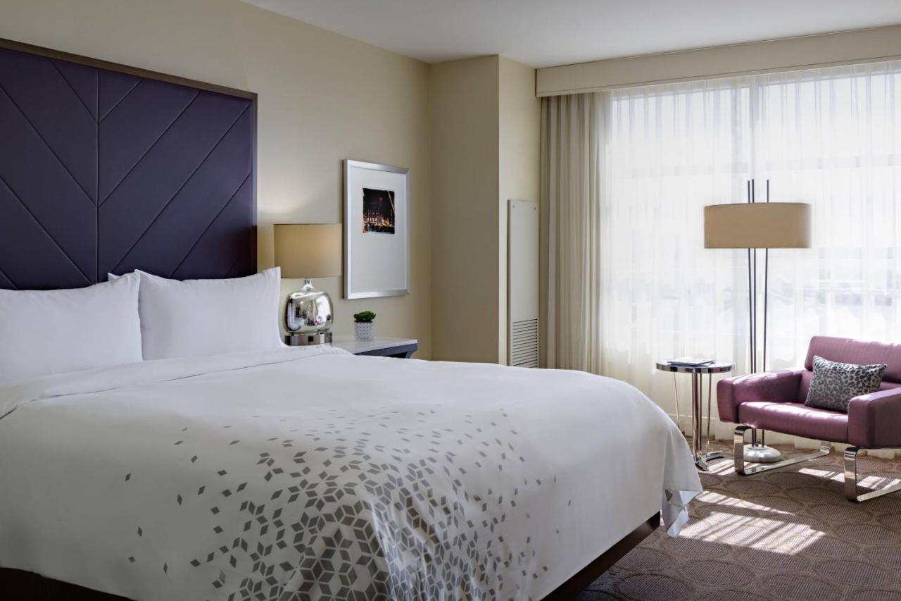 | Renaissance Las Vegas Hotel