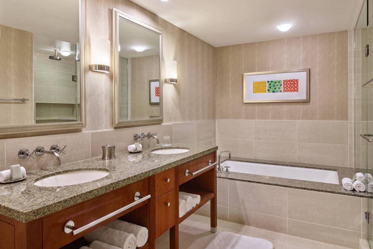 | Renaissance Las Vegas Hotel