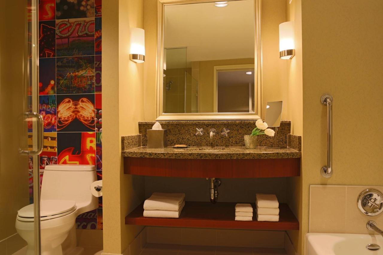 | Renaissance Las Vegas Hotel