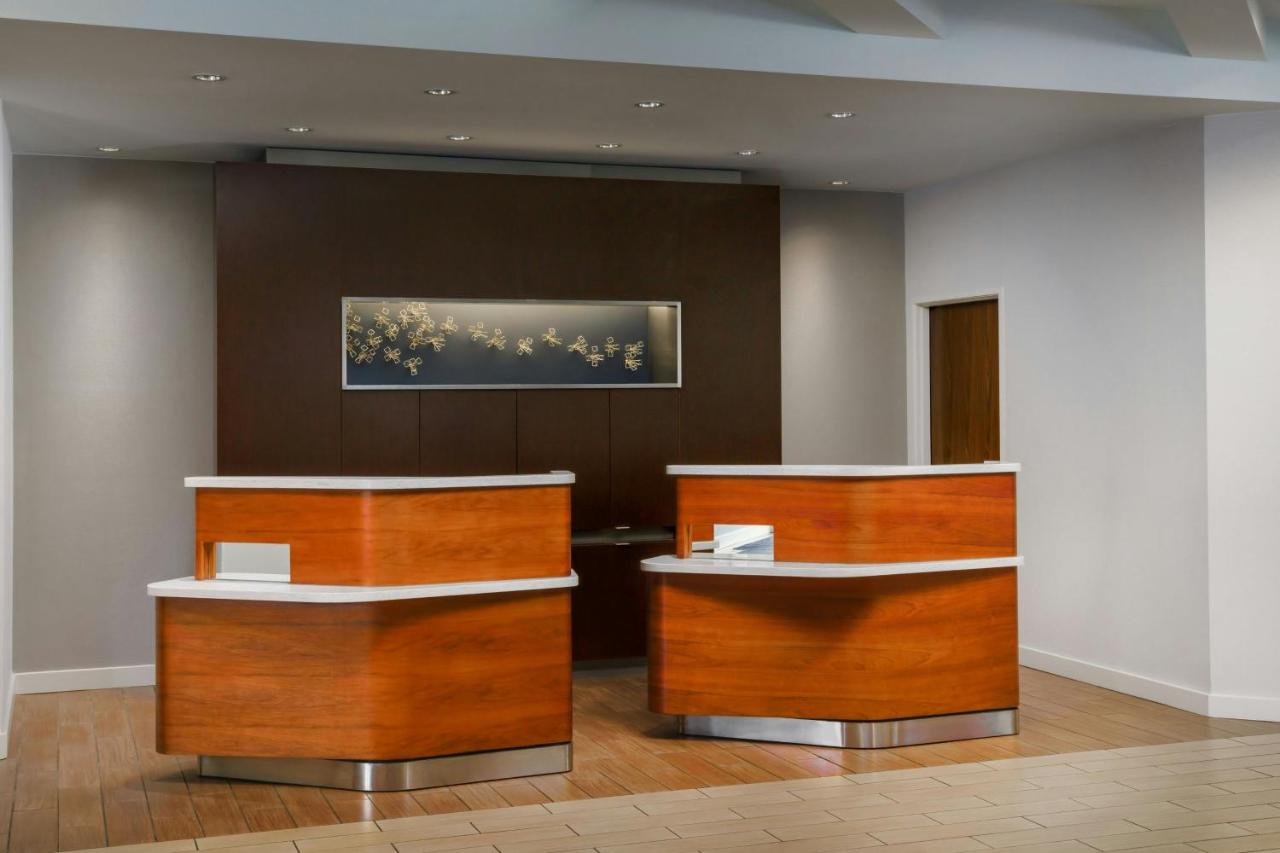  | Courtyard by Marriott Los Angeles Woodland Hills