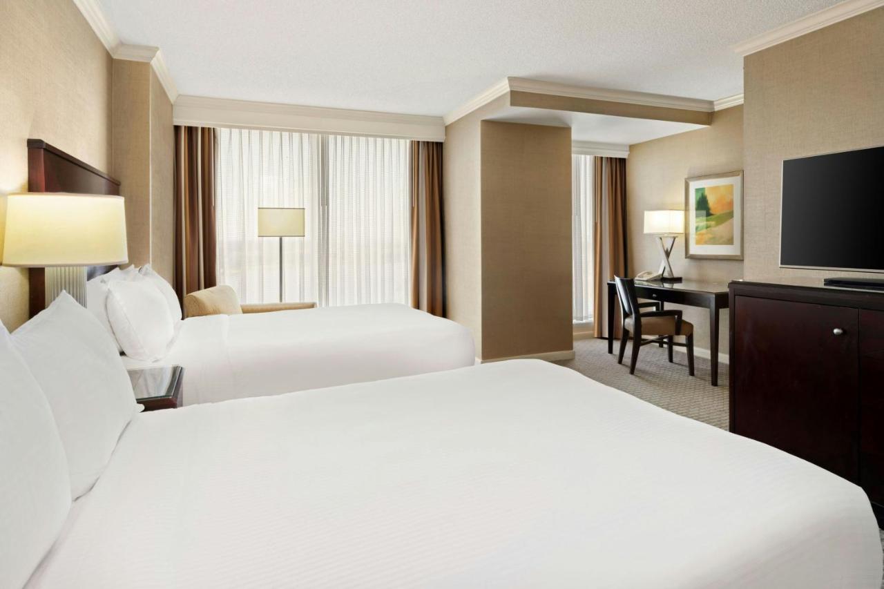 | Renaissance Dallas North Hotel