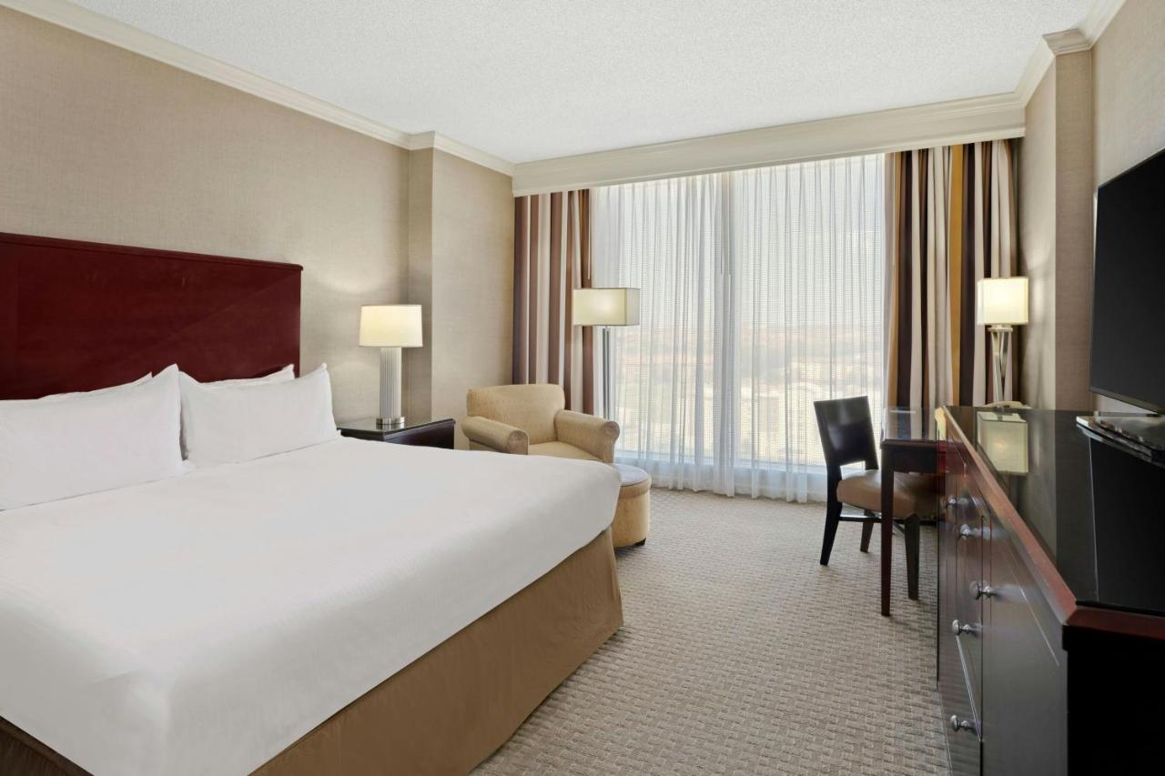 | Renaissance Dallas North Hotel