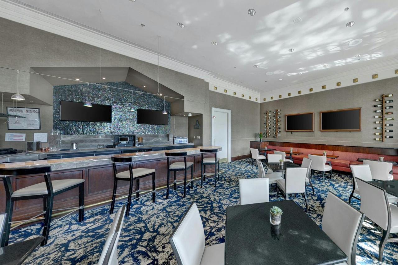 | Renaissance Dallas North Hotel