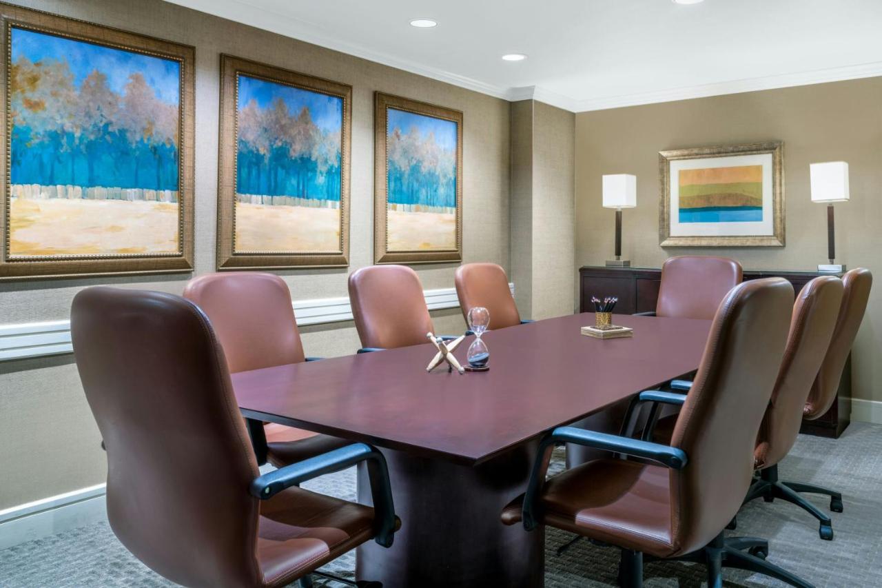 | Renaissance Dallas North Hotel