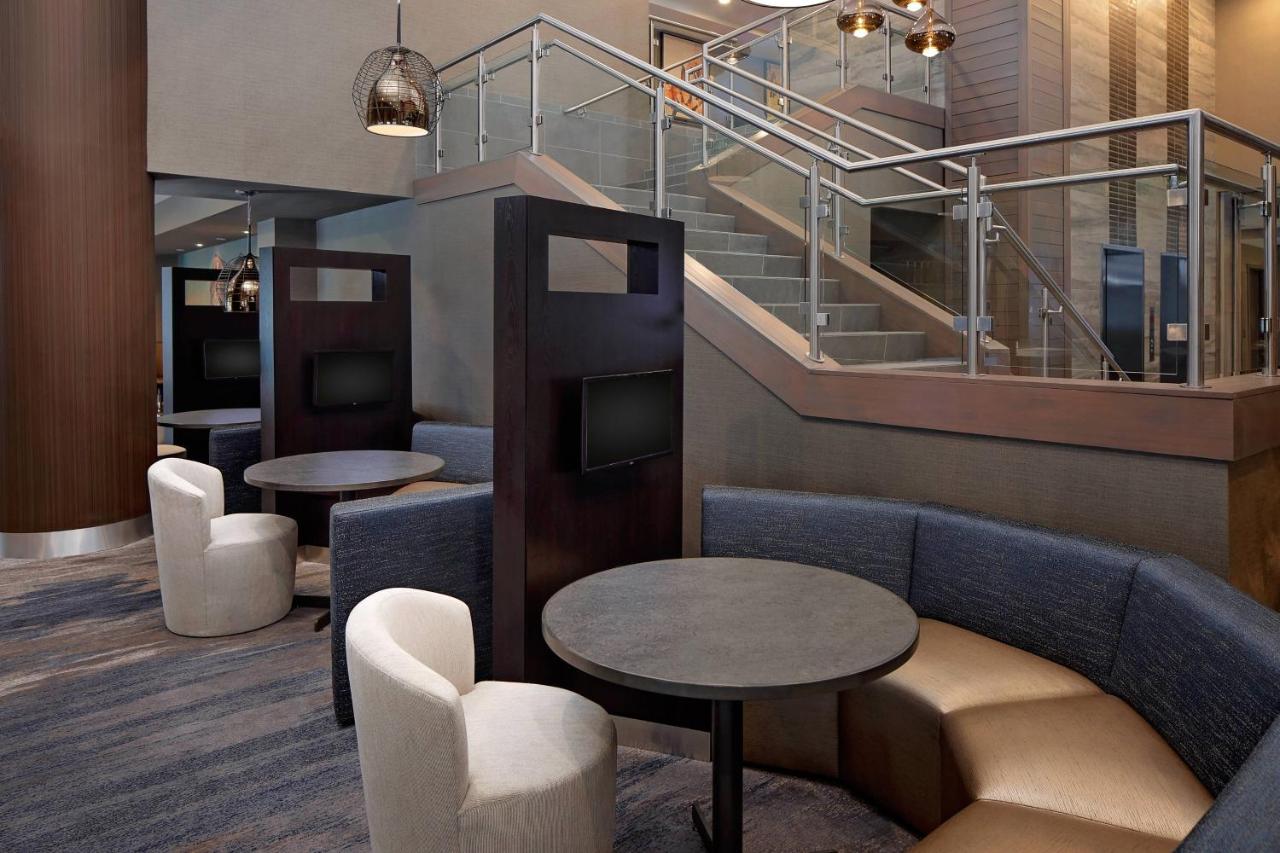 | Courtyard by Marriott Dallas Downtown/Reunion District