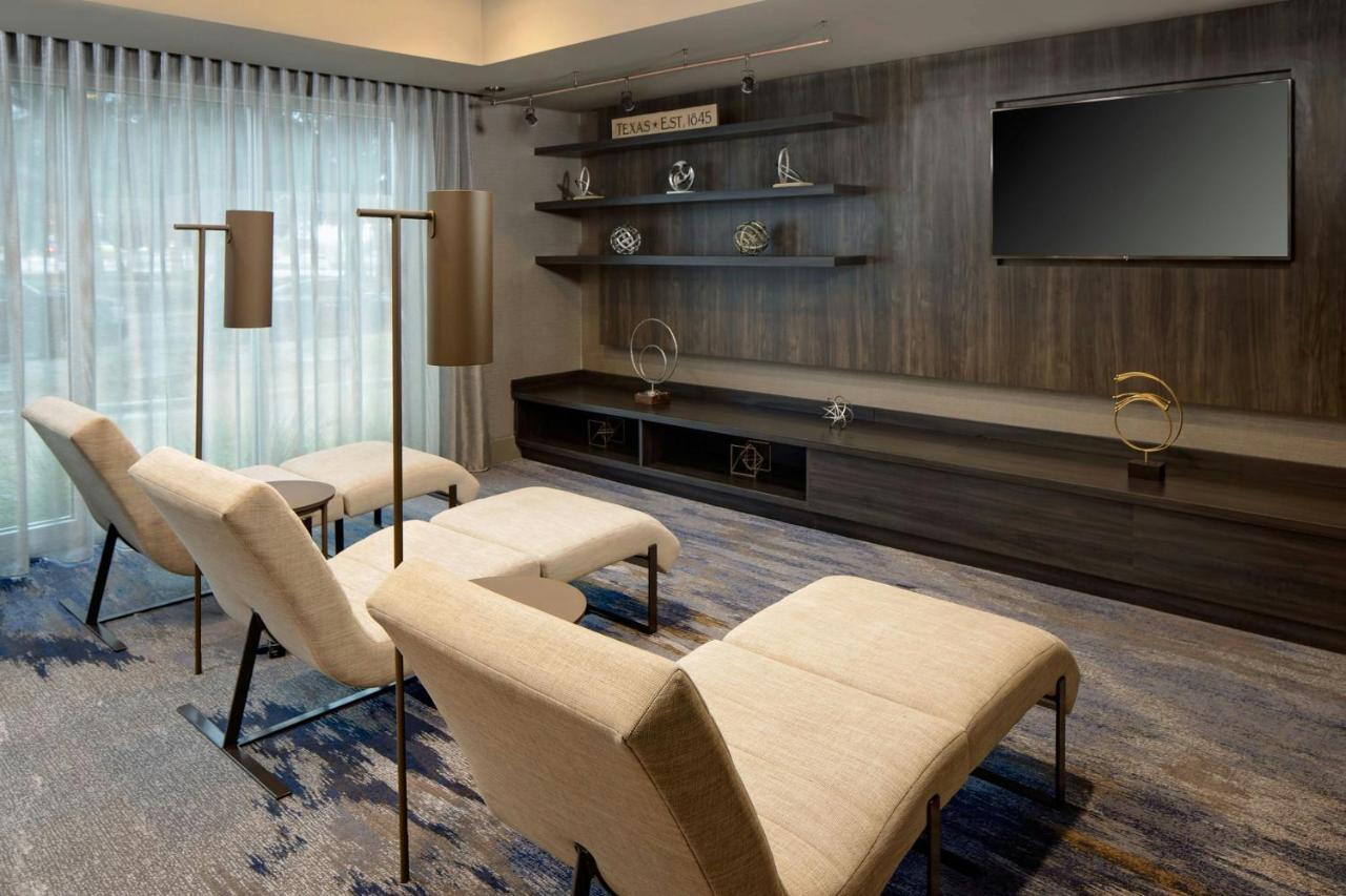 | Courtyard by Marriott Dallas Downtown/Reunion District