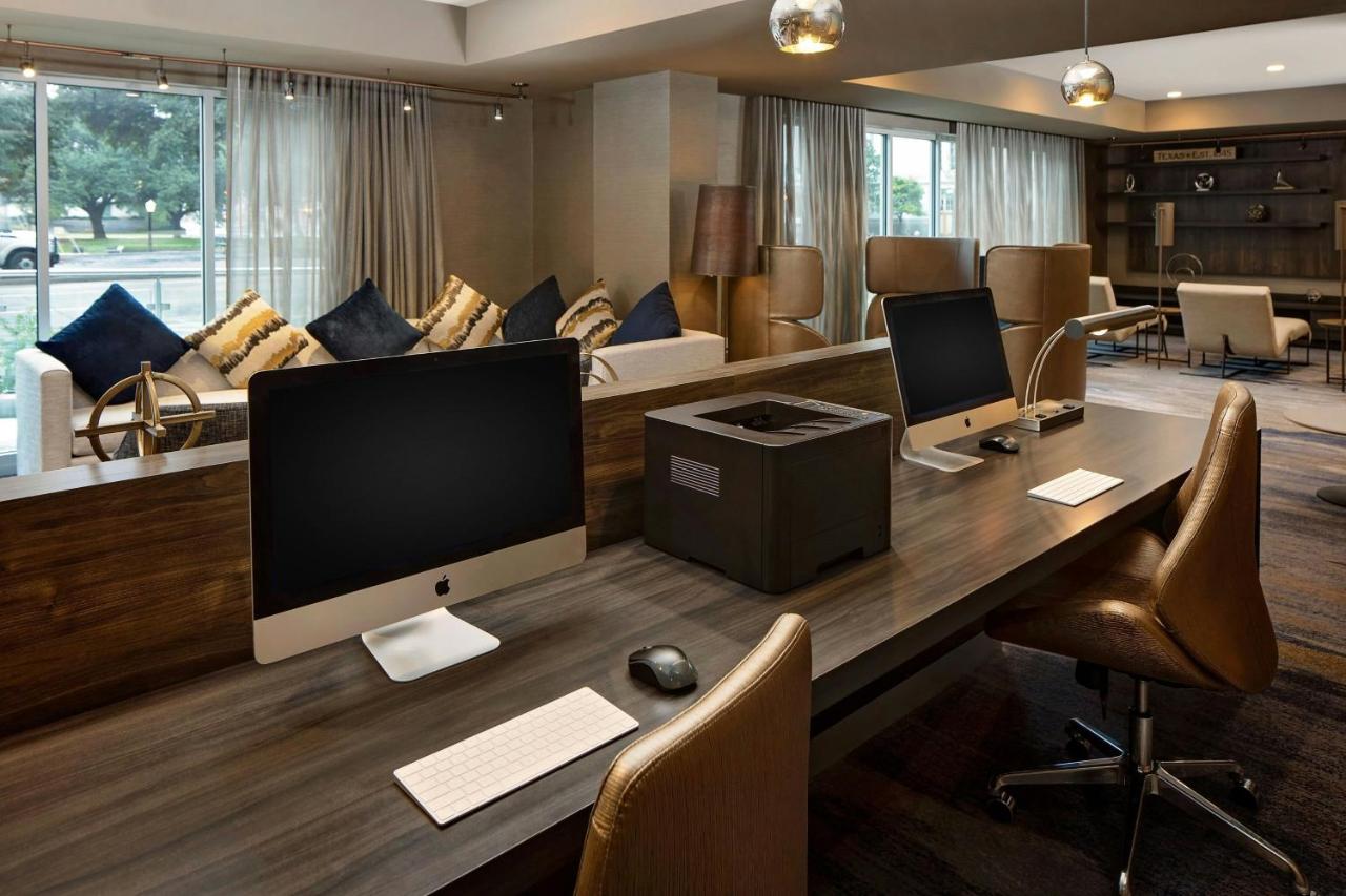 | Courtyard by Marriott Dallas Downtown/Reunion District