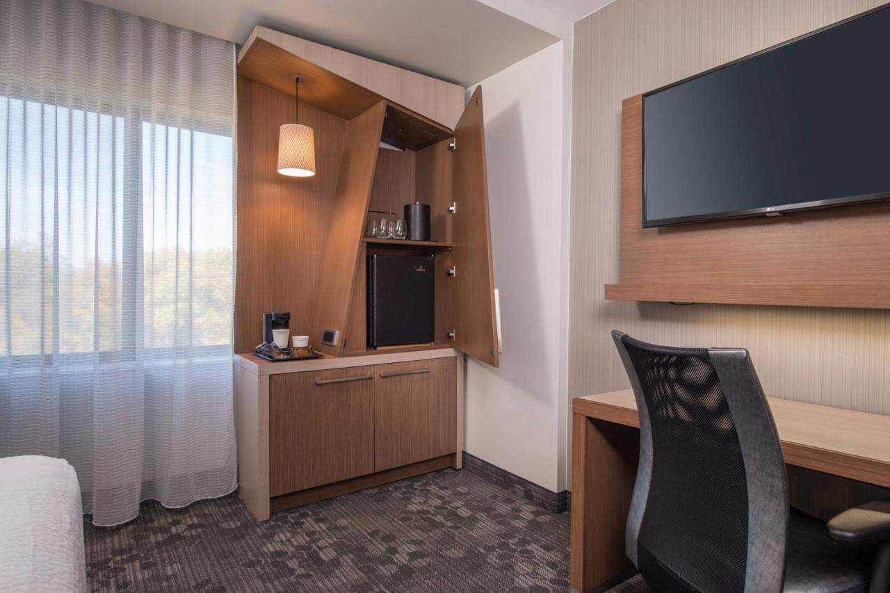 Queen Room with Two Queen Beds at Courtyard by Marriott Shippensburg