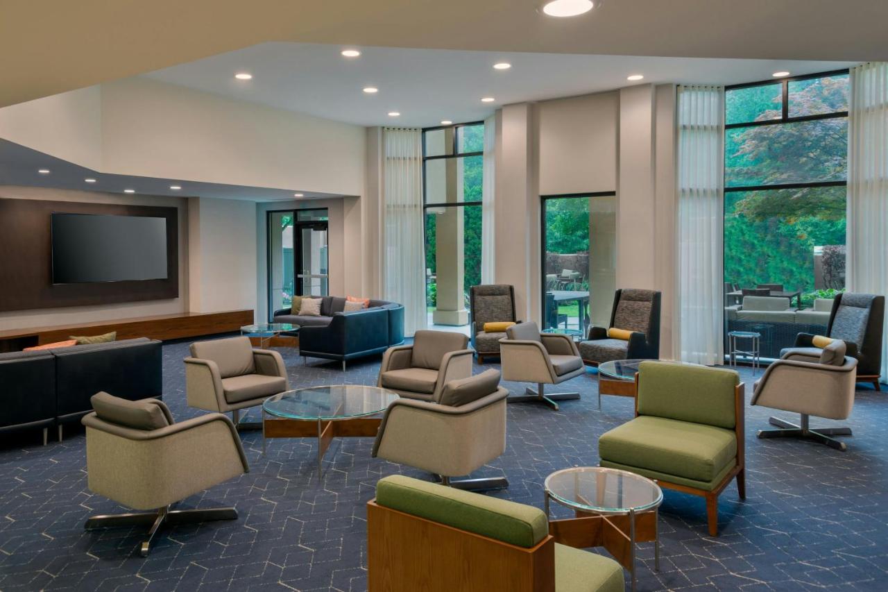 | Courtyard By Marriott Danbury
