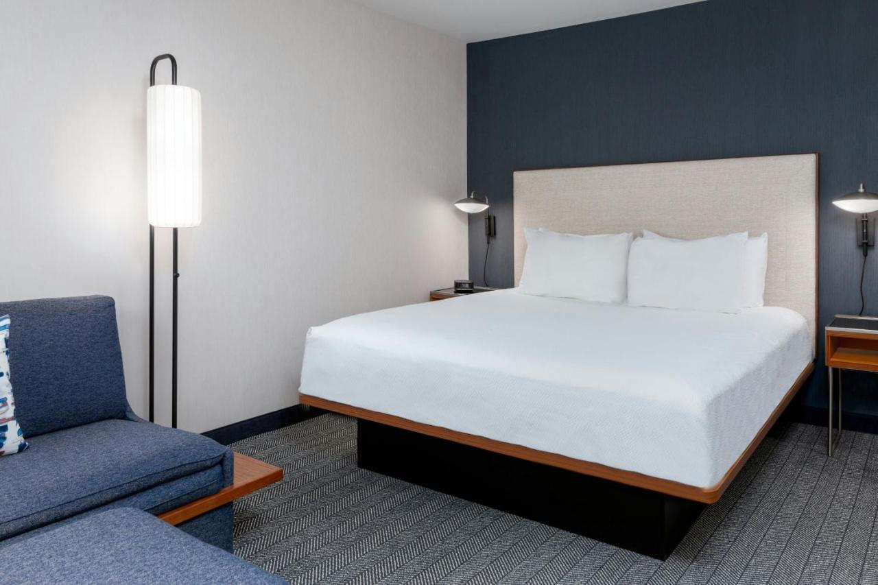| Courtyard By Marriott Danbury