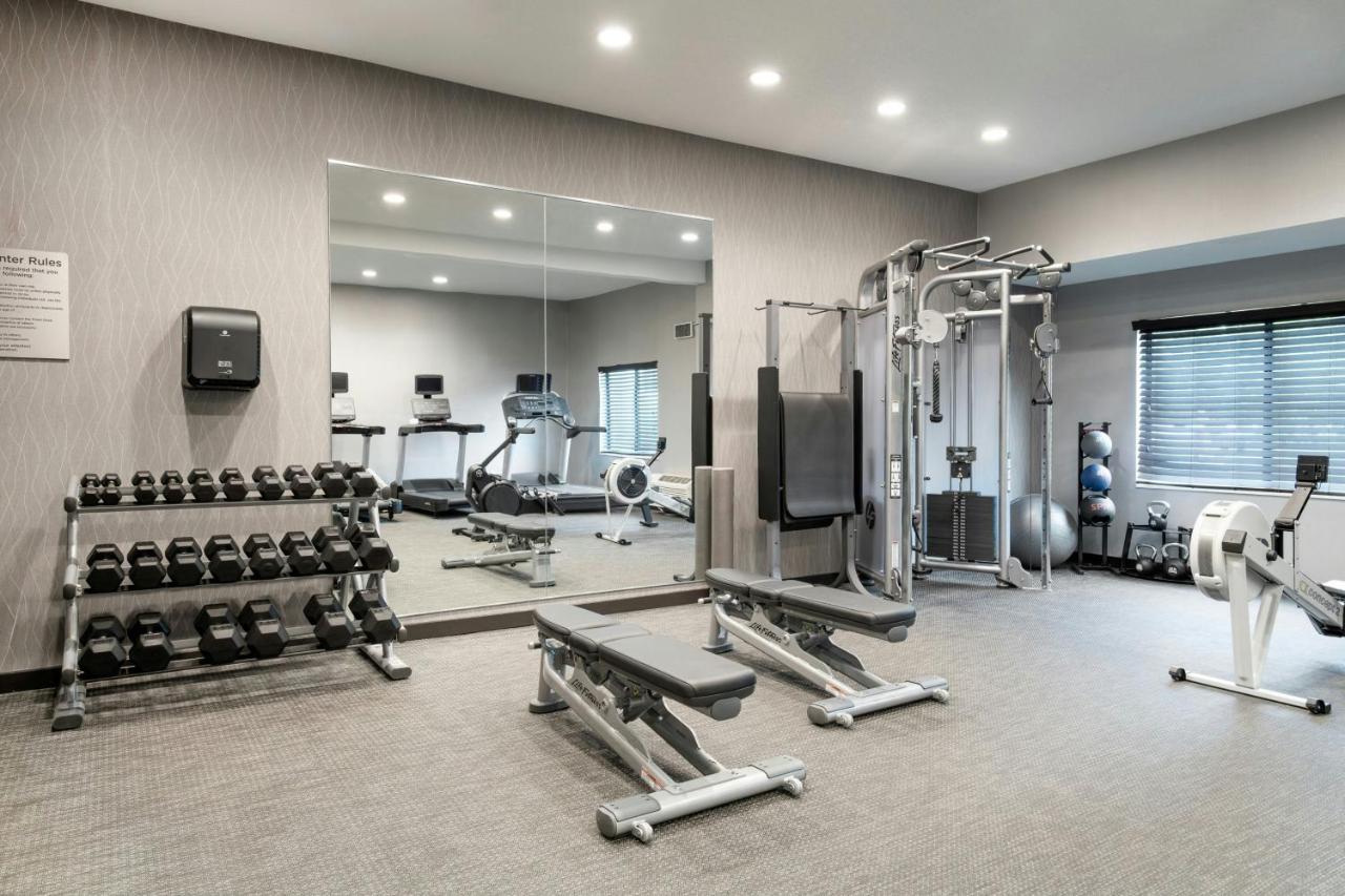 | Courtyard By Marriott Danbury