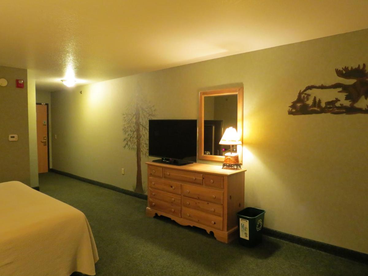 Double Room with Balcony at Stafford's Crooked River Lodge & Suites