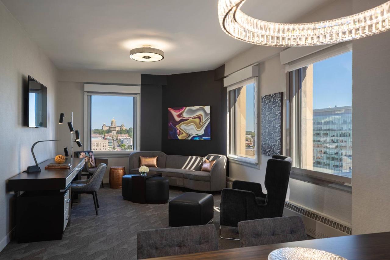 | Renaissance Des Moines Savery Hotel