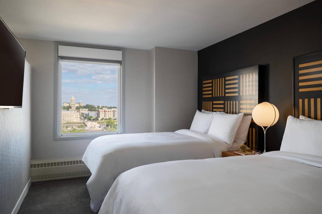 | Renaissance Des Moines Savery Hotel