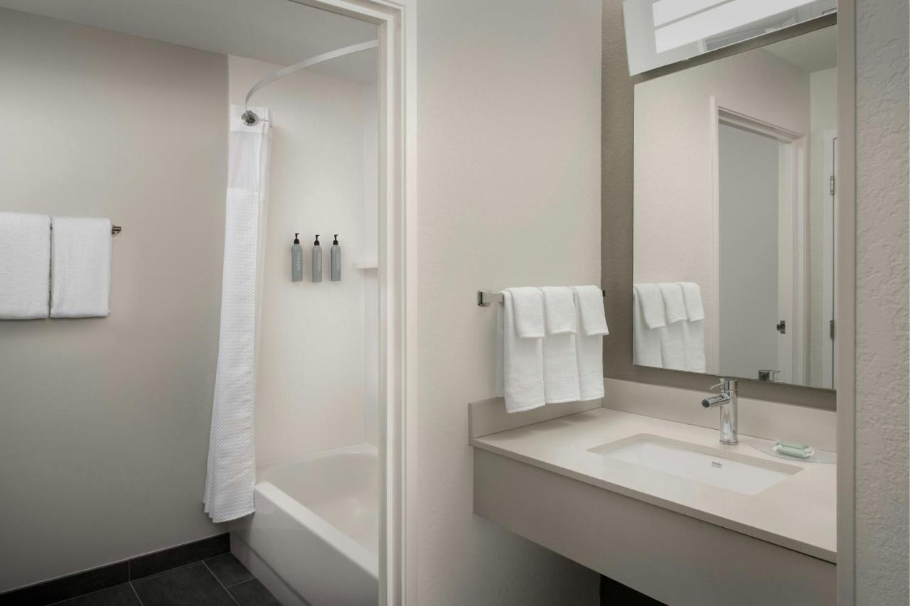 | Courtyard by Marriott Dayton Beavercreek