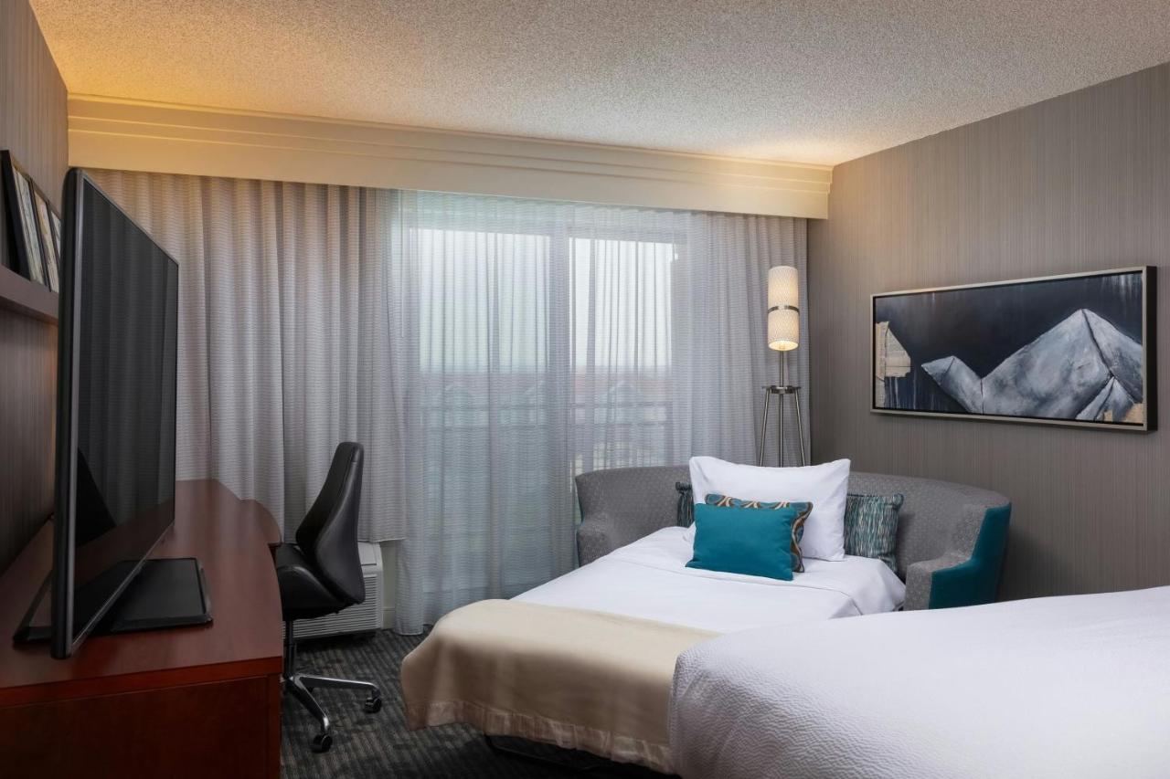 King Room - Allergy Friendly at Courtyard by Marriott Denver Airport