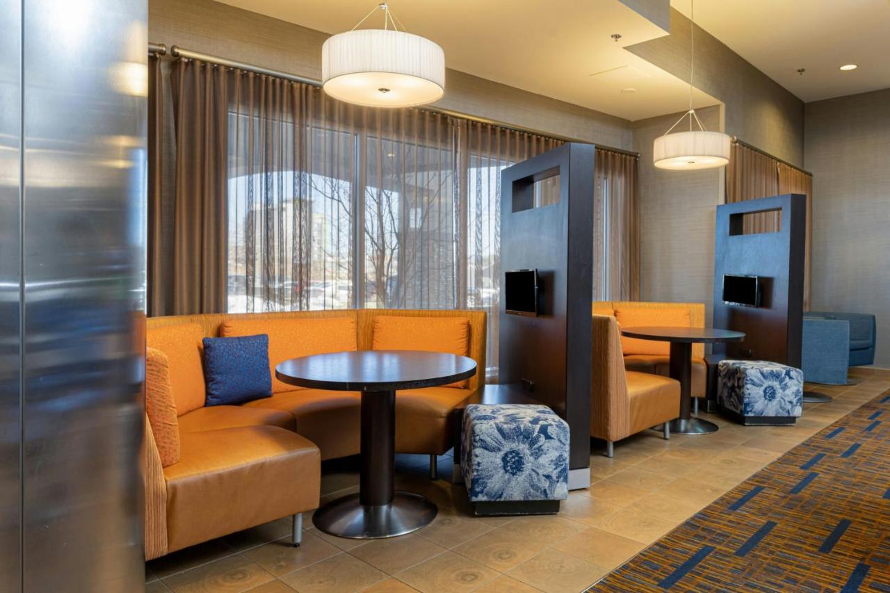 | Courtyard by Marriott Asheville Airport