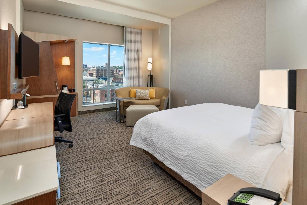 King Guest Room at Courtyard by Marriott El Paso Downtown/Convention Center