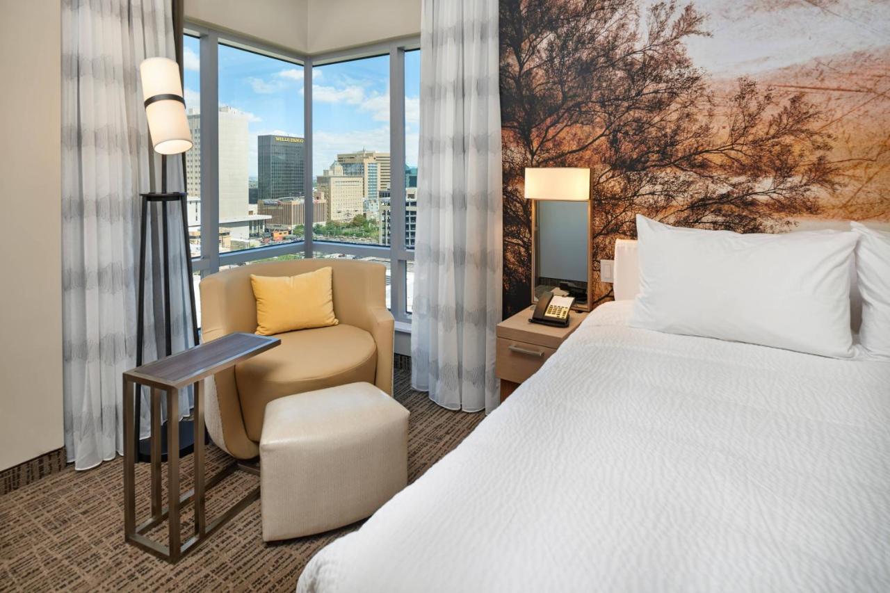 King Guest Room at Courtyard by Marriott El Paso Downtown/Convention Center