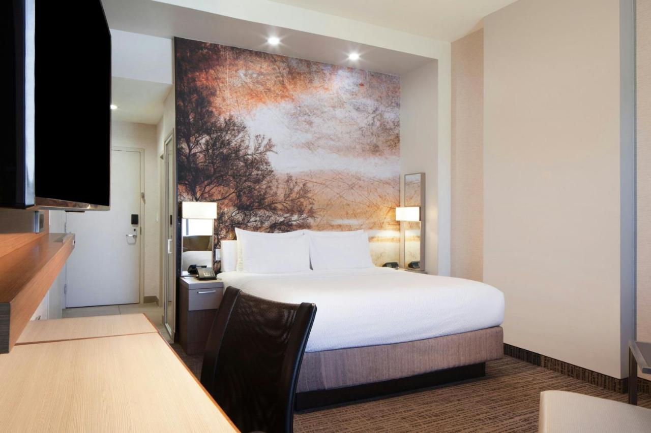 | Courtyard by Marriott El Paso Downtown/Convention Center