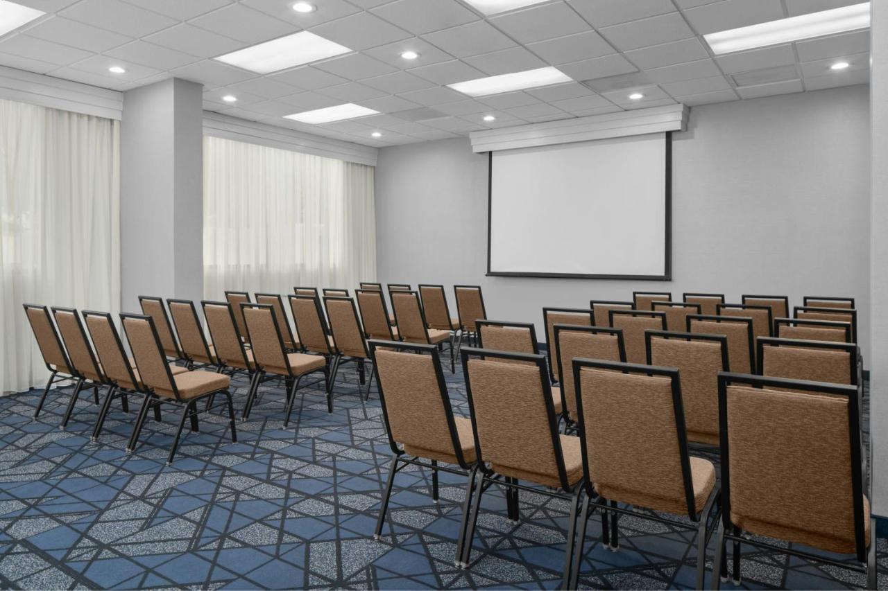 | Courtyard by Marriott Cypress Anaheim/Orange County