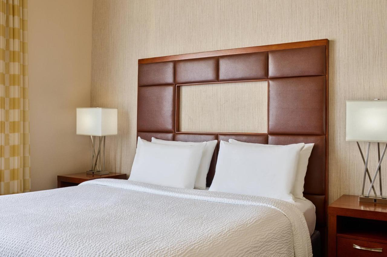| Courtyard by Marriott Denver Downtown