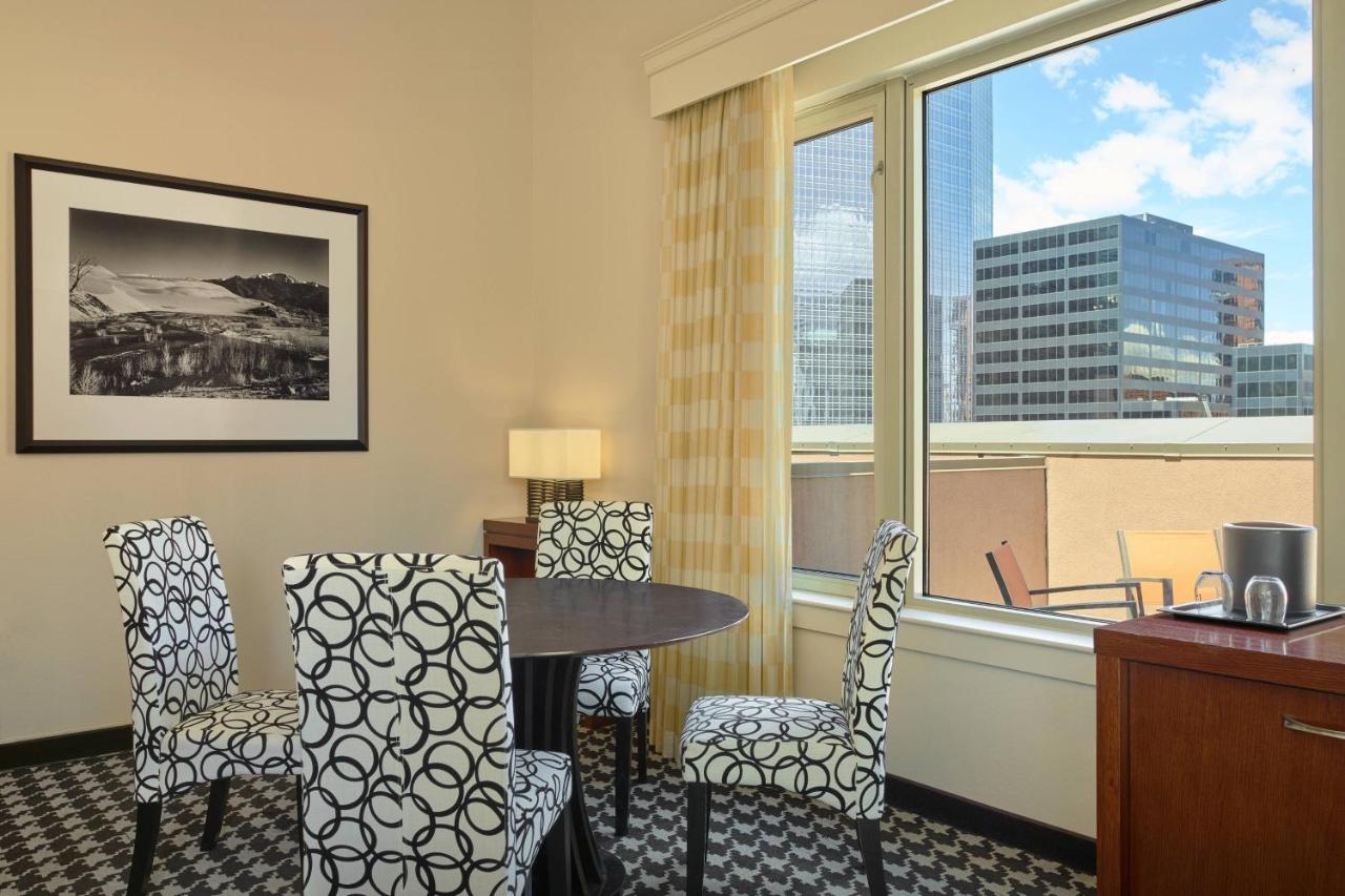 Joslins Suite, 1 Bedroom Suite, 1 King, Sofa bed, Top floor at Courtyard by Marriott Denver Downtown