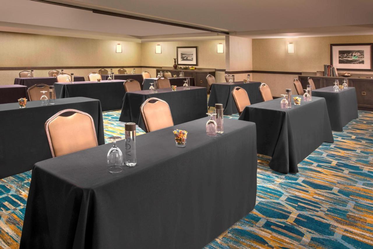 | Courtyard by Marriott Denver Downtown