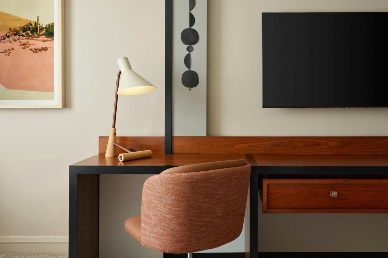 City Lights Room, Guest room, 1 King, City view, High floor at The Camby, Autograph Collection