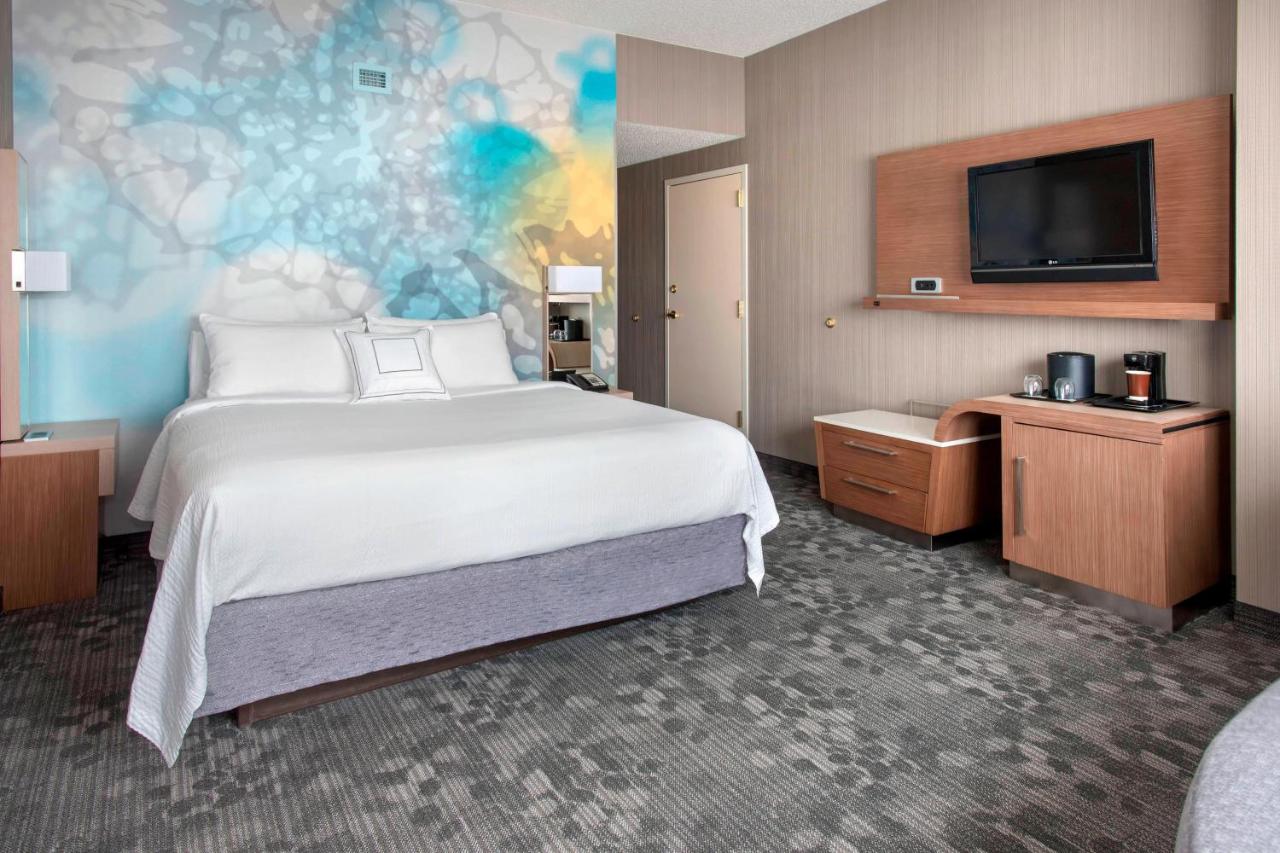 King Room with Sofa Bed - Hearing Accessible at Courtyard by Marriott Newark Elizabeth